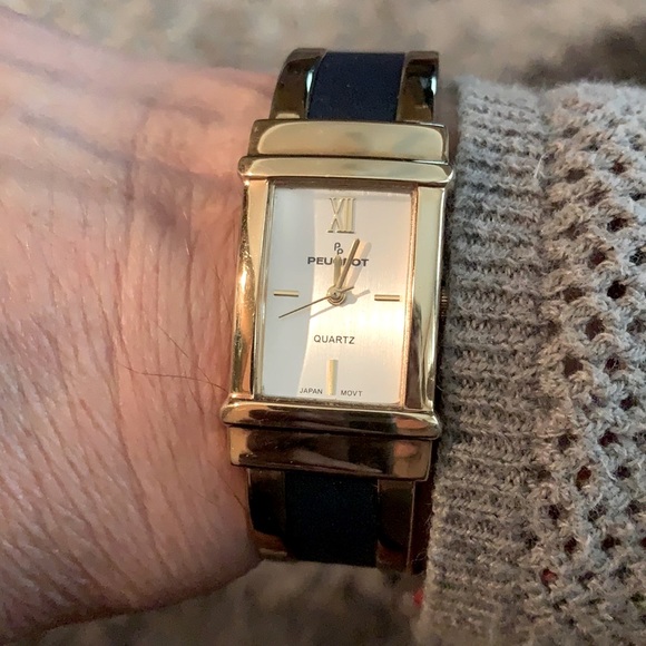 Peugeot blue bangle watch great cond quartz
